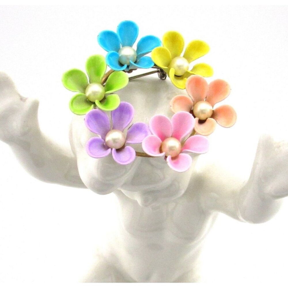 Vintage Multicolor Enamel Flower Brooch Jewelry With Faux Pearls Floral retro